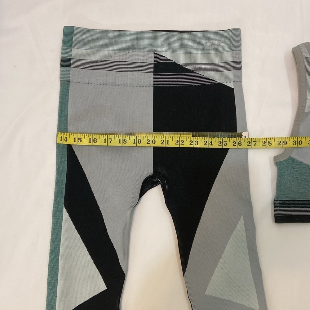 Nike Sculpt Lux Icon Clash Women’s Green Multi Colored Shorts Bra &Tights.Size-L - Picture 6 of 11